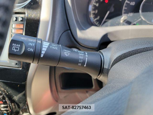 Nissan NOTE 2013-08 208391-12