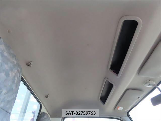 Hino DUTRO 2004-03 296668-10