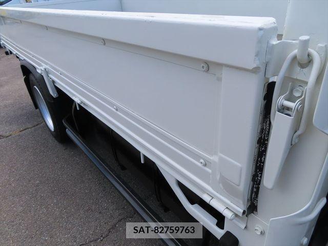 Hino DUTRO 2004-03 296668-12