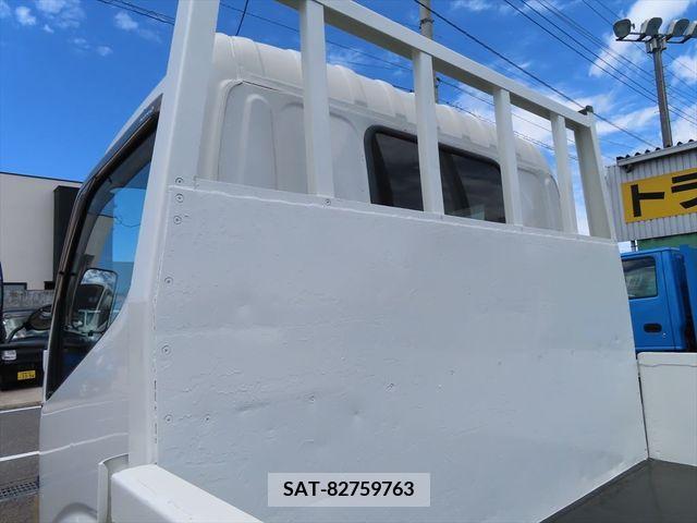 Hino DUTRO 2004-03 296668-15