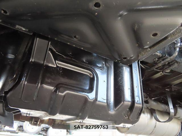 Hino DUTRO 2004-03 296668-19