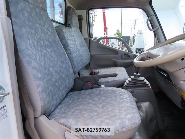 Hino DUTRO 2004-03 296668-6