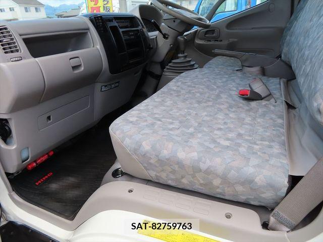 Hino DUTRO 2004-03 296668-7