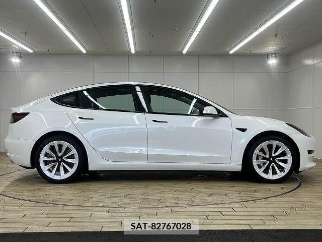 Tesla MODEL 3 2021-12 375535-16