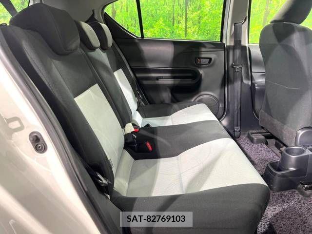 Toyota AQUA 2013-08 255876-9