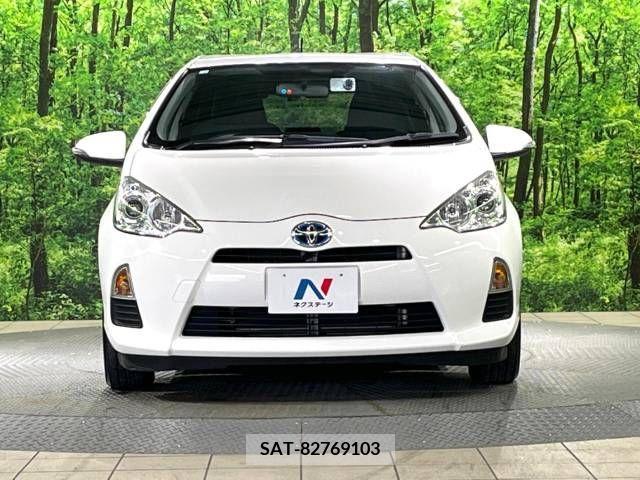 Toyota AQUA 2013-08 255876-13