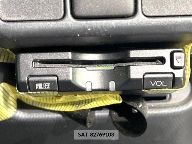 Toyota AQUA 2013-08 255876-6
