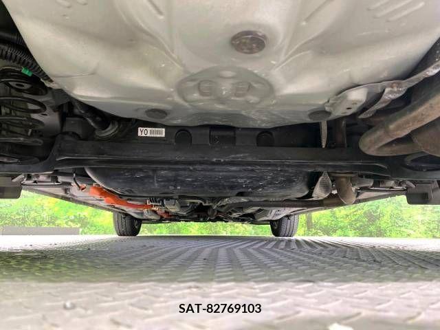 Toyota AQUA 2013-08 255876-18