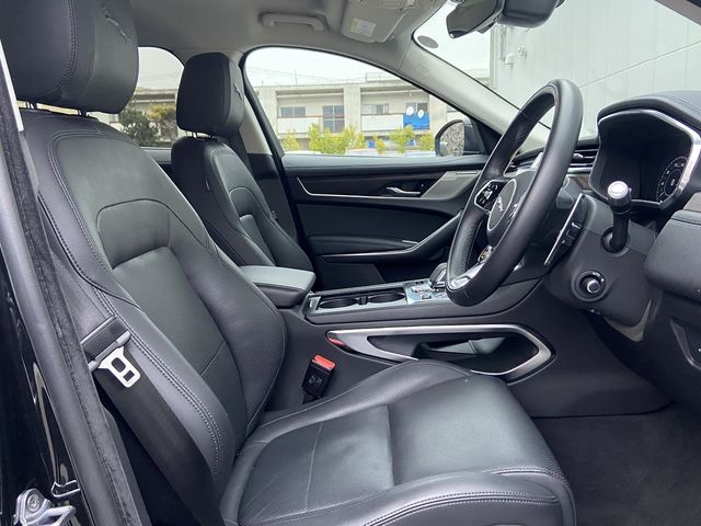 Jaguar F-PACE 2021-03 7342-12