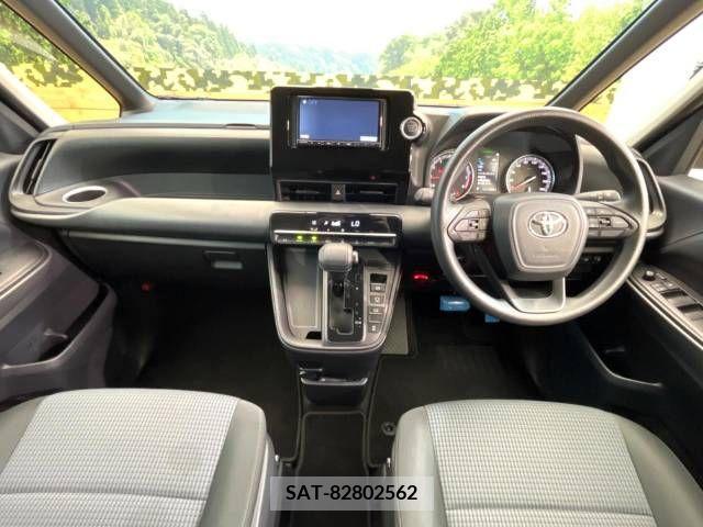 Toyota NOAH 2023-05 392809-1