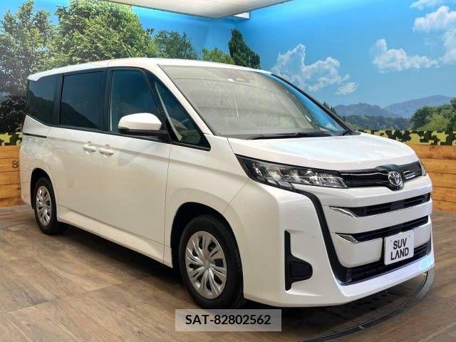 Toyota NOAH 2023-05 392809-17