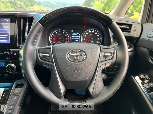 Toyota ALPHARD 2023-02 335816-11