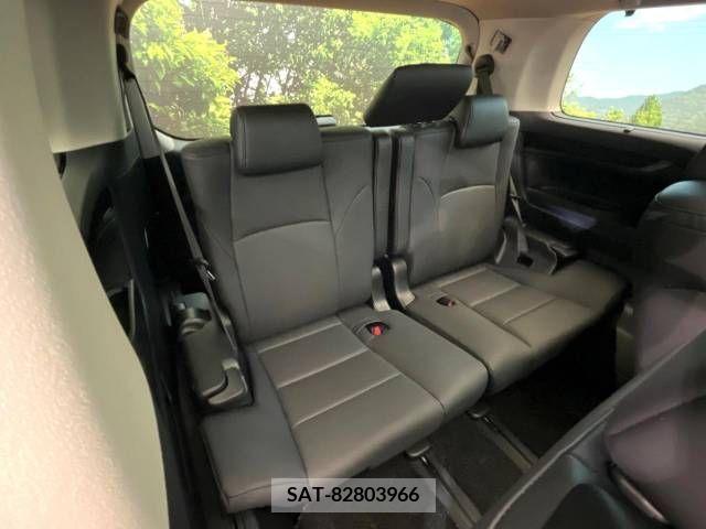 Toyota ALPHARD 2023-02 335816-9