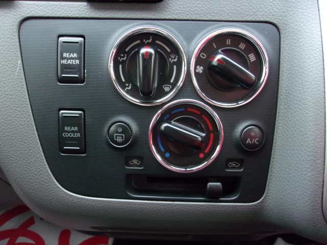 Nissan NV350 Caravan 2014-06 195520-12