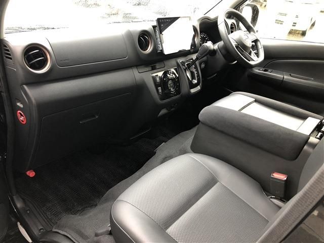 Nissan CARAVAN VAN 2022-04 11283-16