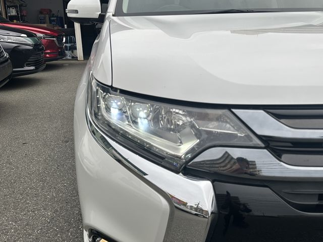 Mitsubishi OUTLANDER PHEV 2015-07 20877-6
