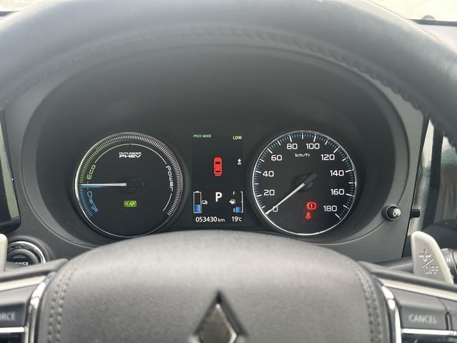Mitsubishi OUTLANDER PHEV 2015-07 20877-22
