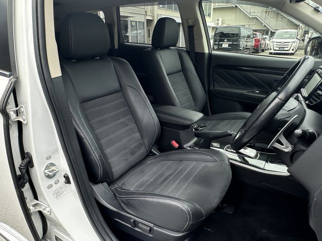 Mitsubishi OUTLANDER PHEV 2015-07 20877-15