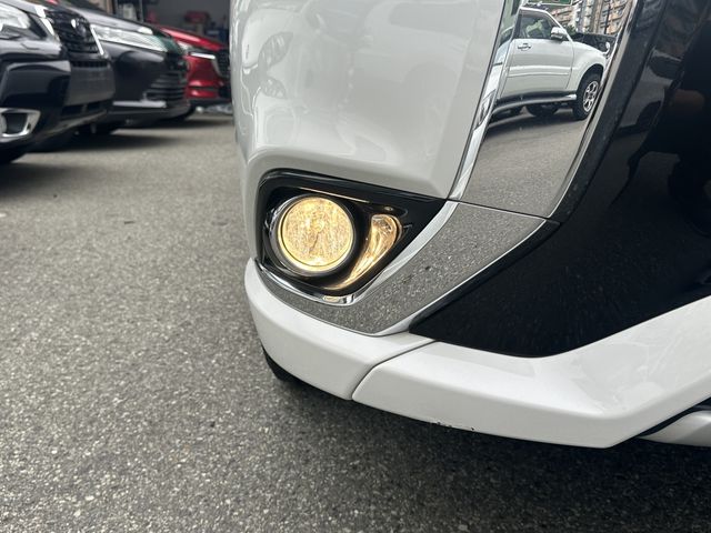 Mitsubishi OUTLANDER PHEV 2015-07 20877-7