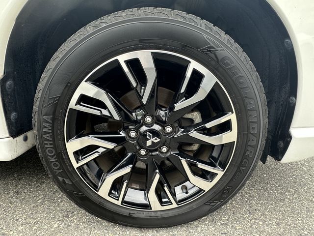 Mitsubishi OUTLANDER PHEV 2015-07 20877-9