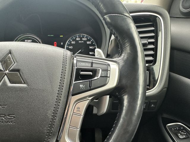Mitsubishi OUTLANDER PHEV 2015-07 20877-19