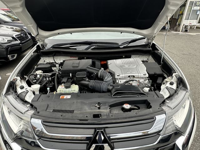 Mitsubishi OUTLANDER PHEV 2015-07 20877-29