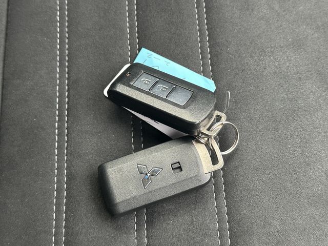 Mitsubishi OUTLANDER PHEV 2015-07 20877-27