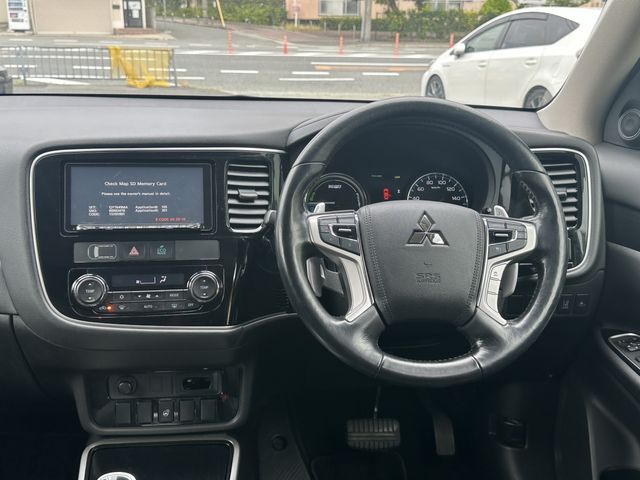 Mitsubishi OUTLANDER PHEV 2015-07 20877-14