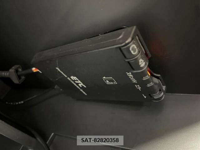 Nissan NOTE 2018-08 365335-7