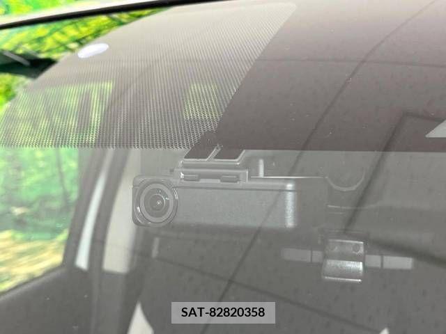 Nissan NOTE 2018-08 365335-6