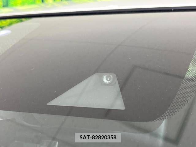 Nissan NOTE 2018-08 365335-5