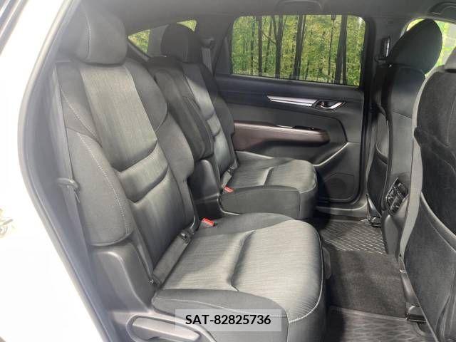 Mazda CX-8 2018-03 390288-9