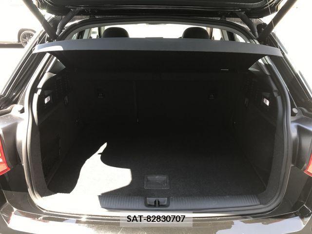 Audi Q2 2018-11 356572-16