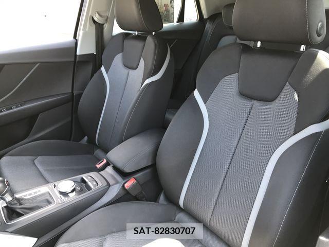Audi Q2 2018-11 356572-12