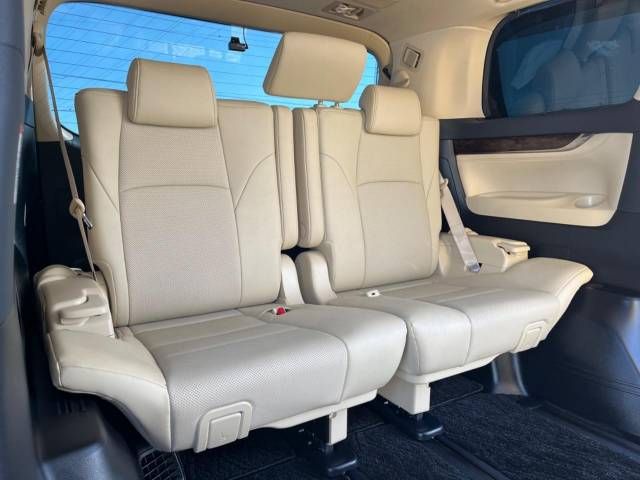 Toyota ALPHARD HYBRID 2019-07 196164-10