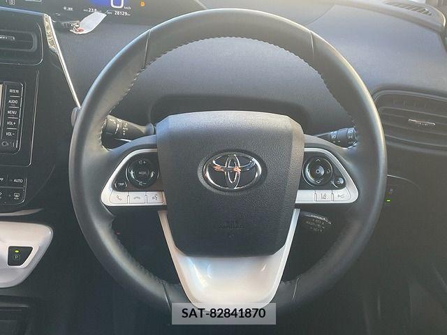 Toyota PRIUS 2016-10 220894-12