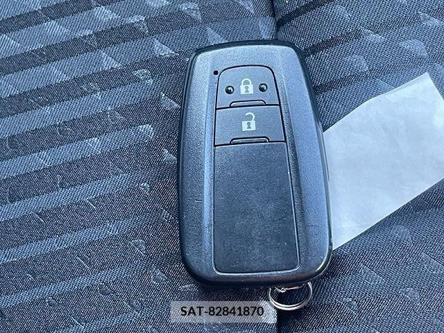 Toyota PRIUS 2016-10 220894-24