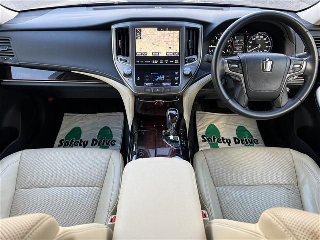 Toyota CROWN SEDAN 2016-09 191373-10