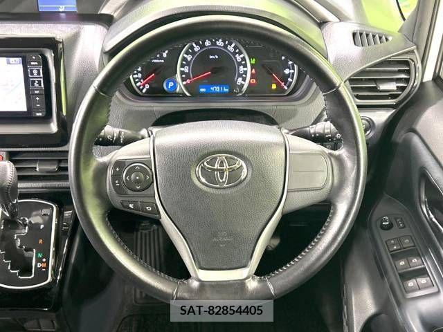 Toyota VOXY 2016-12 289096-12
