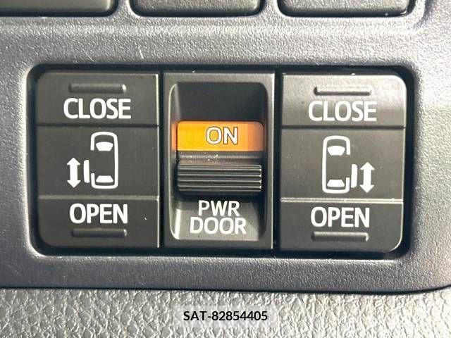 Toyota VOXY 2016-12 289096-3