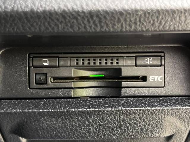 Toyota NOAH 2017-12 195040-6