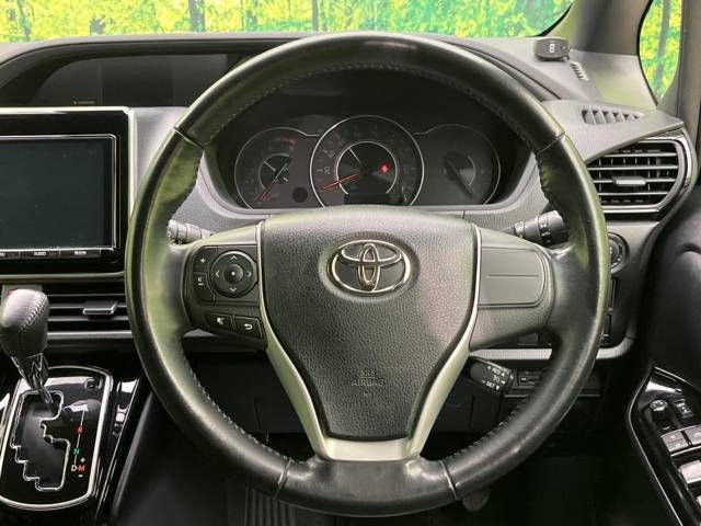 Toyota NOAH 2017-12 195040-12