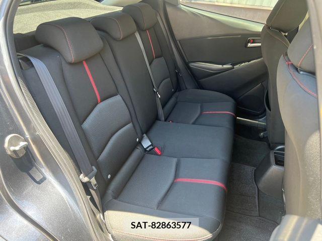 Mazda DEMIO 2015-12 267647-7
