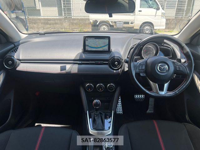 Mazda DEMIO 2015-12 267647-8