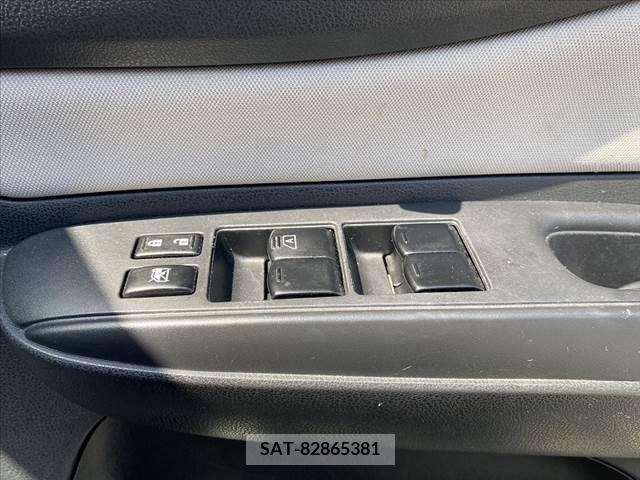 Nissan NOTE 2019-01 231055-26