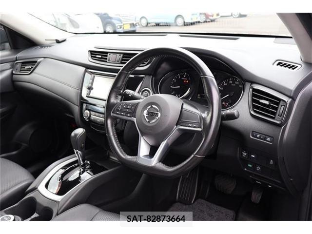 Nissan X-TRAIL 2017-08 331224-6