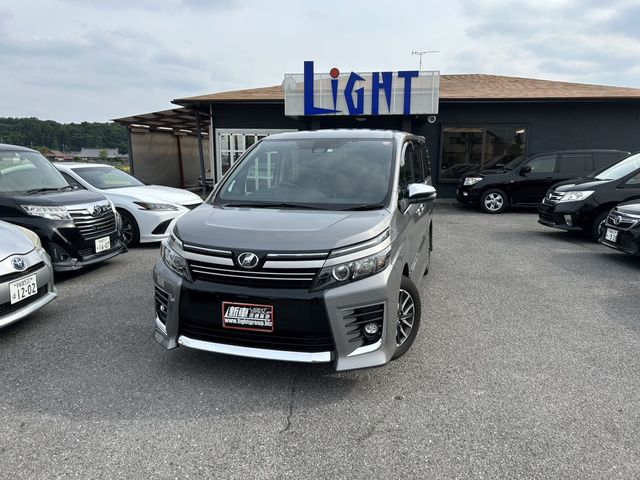 Toyota VOXY 2017-02 2379-0