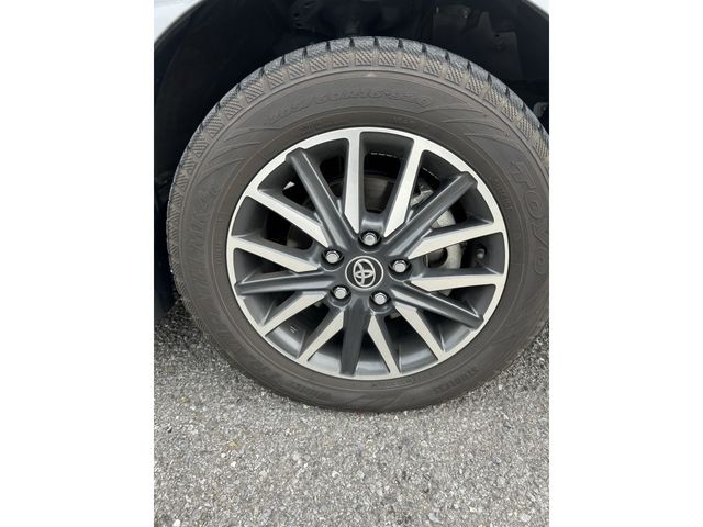 Toyota VOXY 2017-02 2379-25