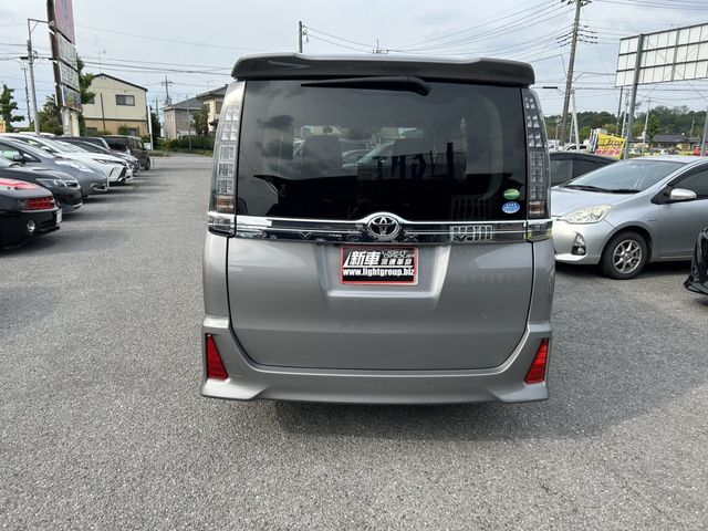 Toyota VOXY 2017-02 2379-5