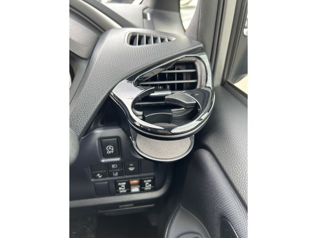Toyota VOXY 2017-02 2379-18
